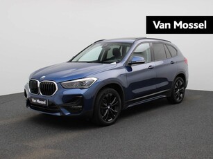 BMW X1 sDrive18d Executive M Sport interieur | Half-Leder |