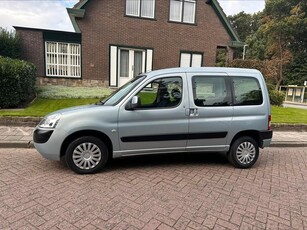 Citroën Berlingo 1.4i benzine trekhaak 2 schuifdeur gekeurd