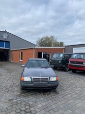 MERCEDES C200 DIESEL SLECHTS 91000 KM