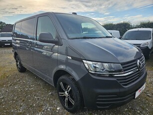 Volkswagen T6.1 Transporter 150PK DSG AUTOMAAT AIRCO PDC NAV