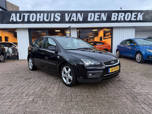 Ford Focus 1.6-16V Futura 5Deurs Airco Cruise Ctr Lmv Elek Pakket