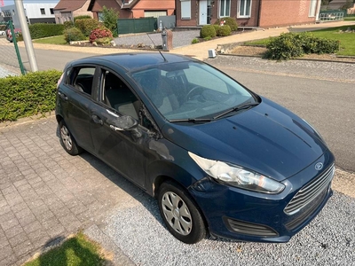 Ford fiesta 1.25i ZETEC brandschade