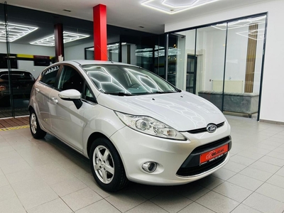 Ford Fiesta 1.6TDCi EcoNetic 75.000KM Nieuwstaat 1JGarantie