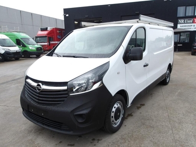 Opel Vivaro (058)