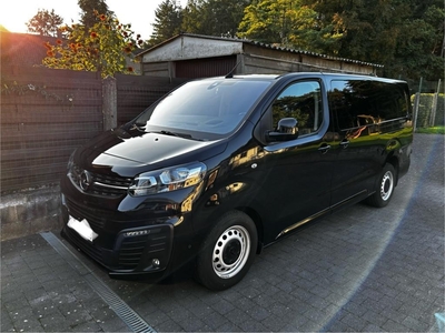 Opel Vivaro Edition 2.0d 177 pk dubbele cabine lichte vracht