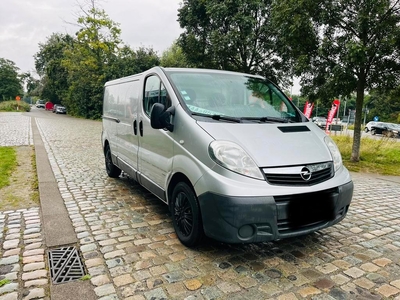 Opel Vivaro Long 2014