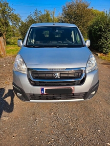 Peugeot Partner 1.6 HDI automaat lang TBE 8900 HT