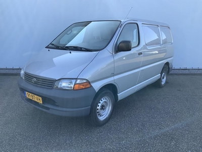 Toyota HiAce 2.5 D4-D 90 Base Airco 3 Zits