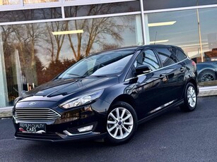 Ford Focus 1.0 ECOBOOST / PDC / NAVIGATIE / BENZINE / BLACK