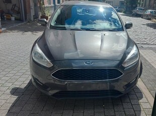 Ford focus 1.0 essence année 2016