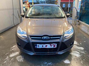 Ford focus 1.0 i // 153 000 km // airco // cruise control