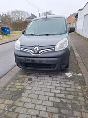 Renault kangoo bon état + garanti CT OK.inf 0488569442