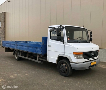 Mercedes Vario 815D Open Laadbak Dubbellucht