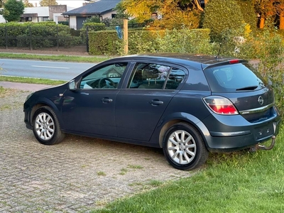 Opel Astra H 1.4 benzine Airco 85000km met Keuring