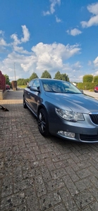 Skoda superb 2013 Ambition Artic - 160PK zeer goede staat