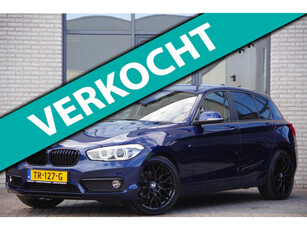 BMW 1-serie 118i High Executive AUT. LED, LEDER, NAVI, NAP, APPLE CARPLAY, CRUISE, CLIMA, STOELVERWARMING, PARKEERSENSOREN NL AUTO