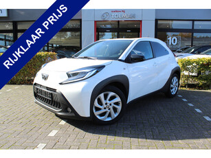 Toyota Aygo X 1.0 VVT-i MT first | Rijklaar | Stoelverwarming | Apple/Android | Camera | LED | Adaptive Cruise | LMV |