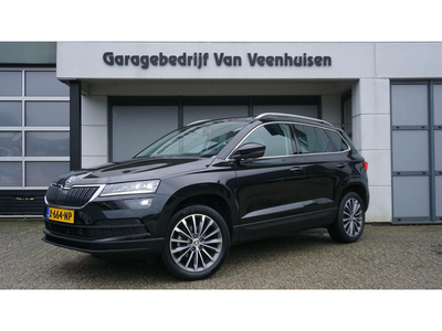 Skoda Karoq 1.5 TSI 150pk DSG Style Pano.Dak Leder/Alcantara 18inch LM LED Virtual Cockpit Keyless Navi Adaptive Cruise Control 45254km *1e Eigenaar* Complete Skoda!