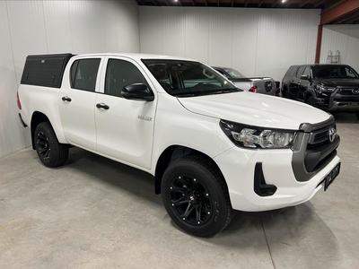 TOYOTA HILUX 2.4 D4D 2023 NIEUW-AIRCO-CRUIS-HARDTOP-ALUVELG