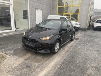 Toyota Yaris DYNAMIC HYBRIDE + NAVI