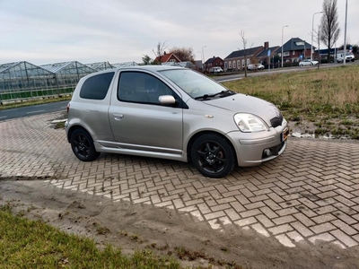 Yaris T-Sport 1.5 2004 Facelift Airconditioning Super onder