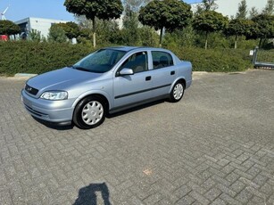 Opel Astra Comfort 16V met weinig km