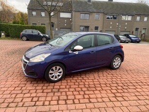 Peugeot 208 1.2 tdi essence 100000km 2018