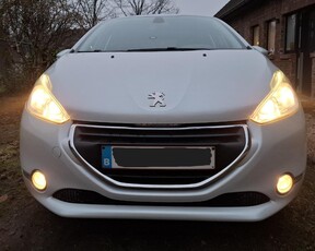 Peugeot 208, 1200 CC, Manueel, Benzine, 2015, Nacré wit