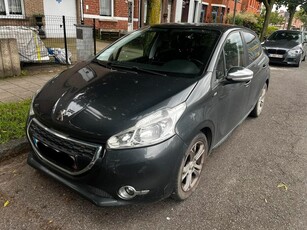 Peugeot Style 1.2 benzine 2015 model 95.xxxkm