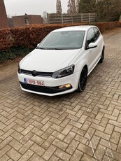 Volkswagen polo 2016