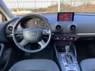 Audi A3 sportback 1.6 tdi boîte auto 2016