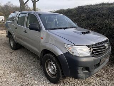 Toyota HI-LUX 2,5 D-4D / Dub Cab / AIrco / 12.500? + BTW