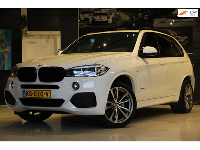 BMW X5 XDrive35i High Executive M-Sport - HUD - PANO - Leer - Dealer ond - Camera - Stoelverwarming voor + achter - DAB