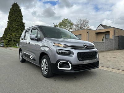 Citroen berlingo 1.5hdi automaat,navi,trekhaak,gekeurd