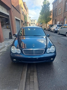 Mercedes c200d