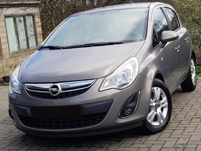 Opel corsa 1.2i essence // climatisation // euro5 //