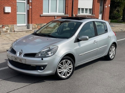 Renault Clio Initiale 1.6i auto, airconditioning, piano,...