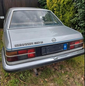 Opel senator 3.0 automaat/project!