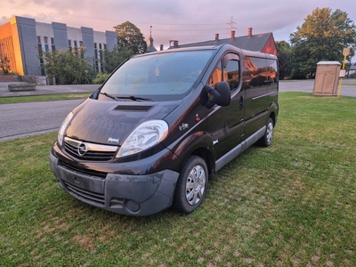 Opel Vivaro 2.0Dci An 2010 Airco Utilitaires 3place CT ok