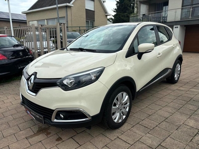 Renault Captur van 2015 900 cc 66 kw 87000 km met onderhoud