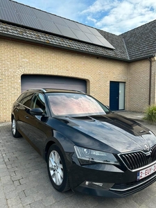 Skoda superb bj 2017 automaat diesel 1.6