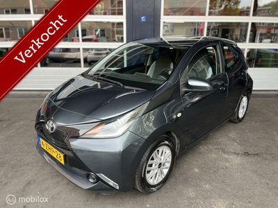 Toyota Aygo 1.0 VVT-i x-play/AUT/NAVI/Camera