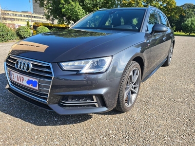 Audi A4 2.0 TDi S-line 150CH