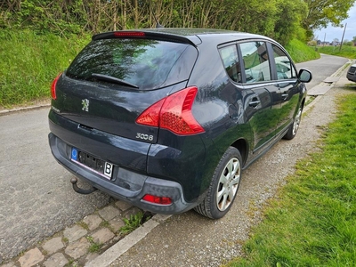 AutoAutoPEUGEOT 3008 1ER PROPRIÉTAIRE TRES FAIBLE KM