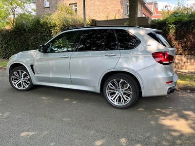 BMW X5 40e M-Pack performance