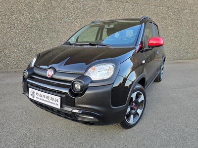 Fiat Panda Cross 1.0i HYBRID MHEV Red 5pl. AIRCO/PDC..