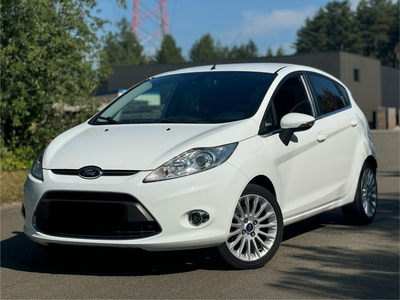 Ford fiesta 1.25i benzine Titanium uitvoering