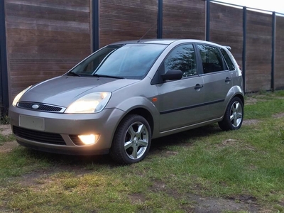 Ford Fiësta benzine / gekeurd voor verkoop