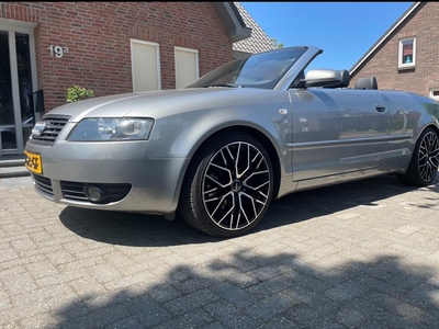 Origineel Belgische Audi A4 Cabrio 2.4 V6 slechts 108.200km