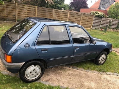 Peugeot 205 1600 automaat